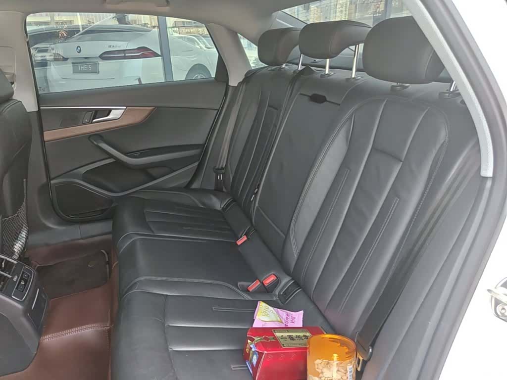 Audi A4L, 2019 17