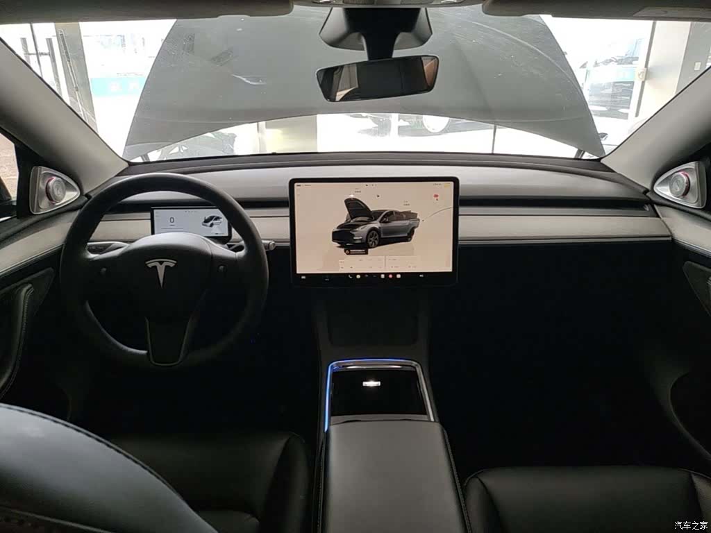 Tesla Model Y, 2024 10