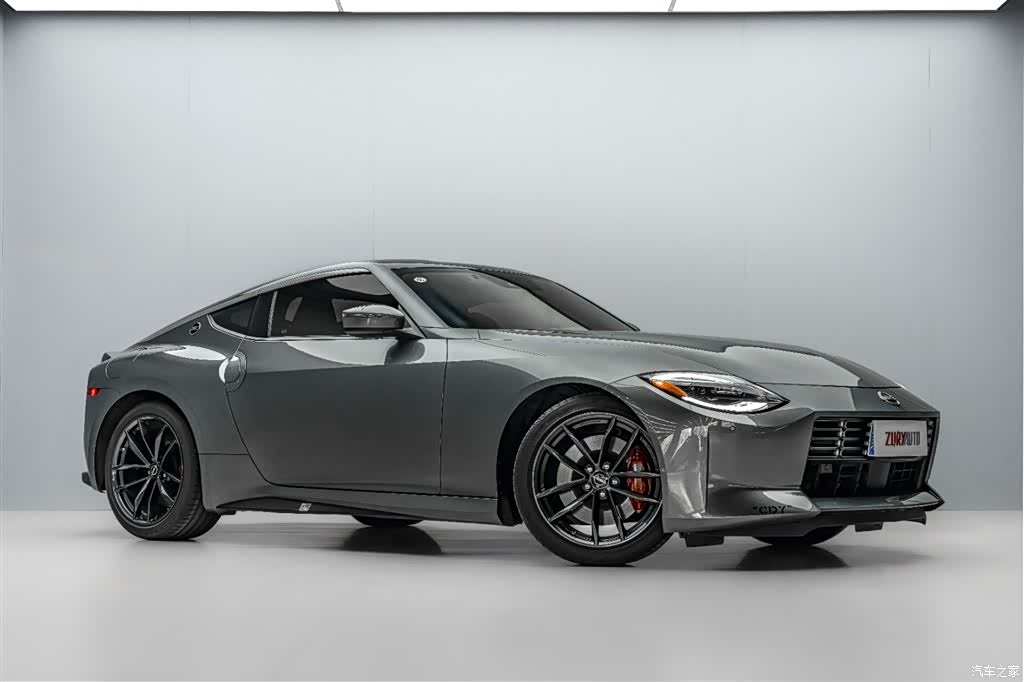Nissan 400Z, 2023 3