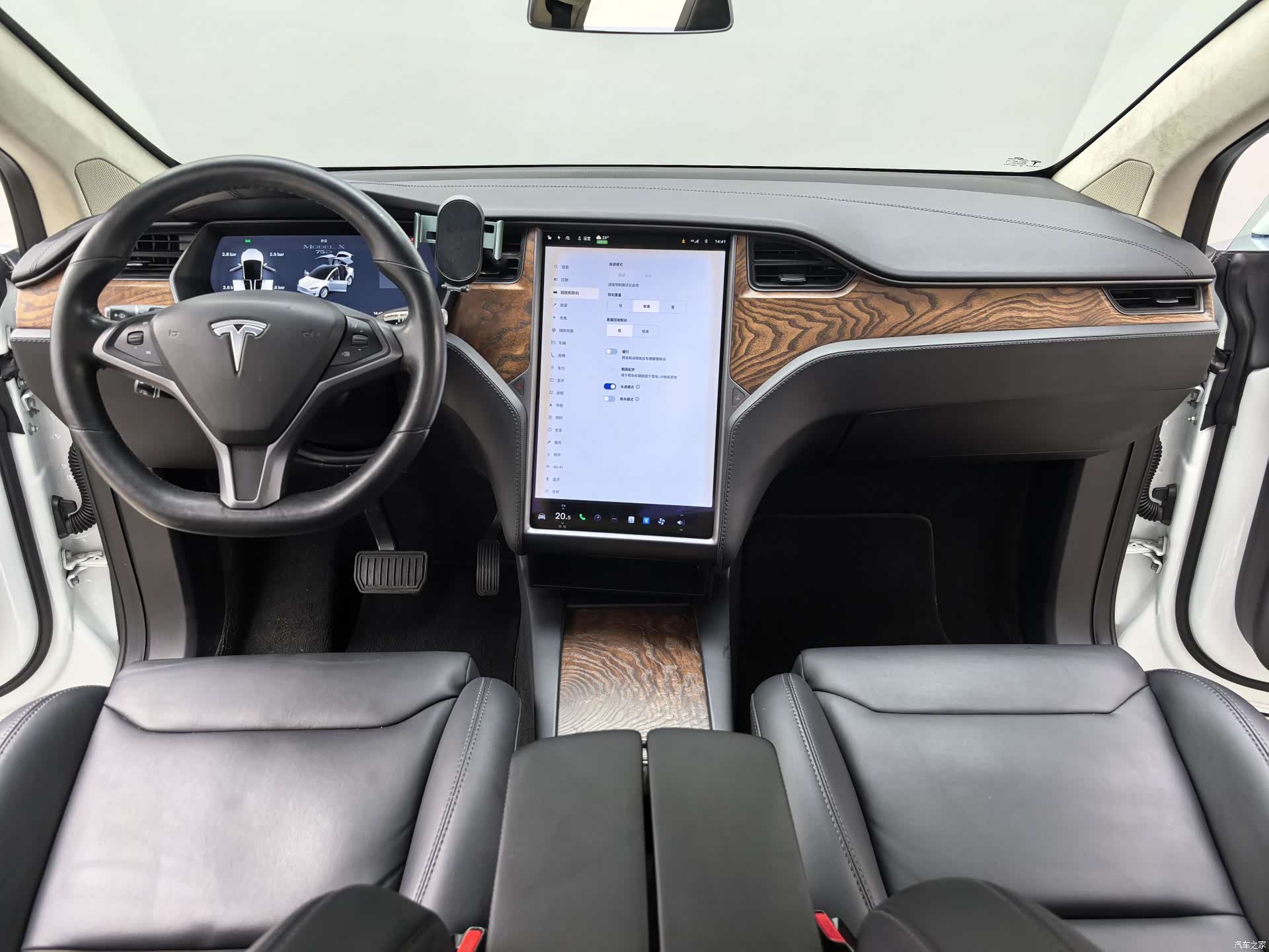 Tesla Model X, 2019 6