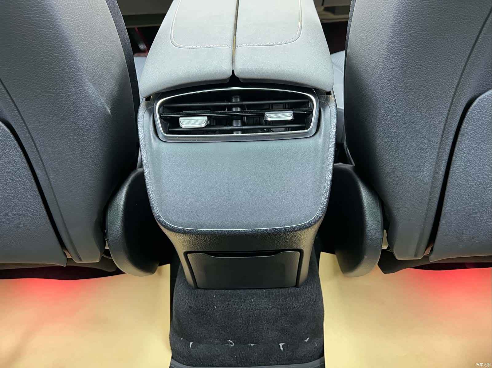Mercedes-Benz EQS, 2025 36