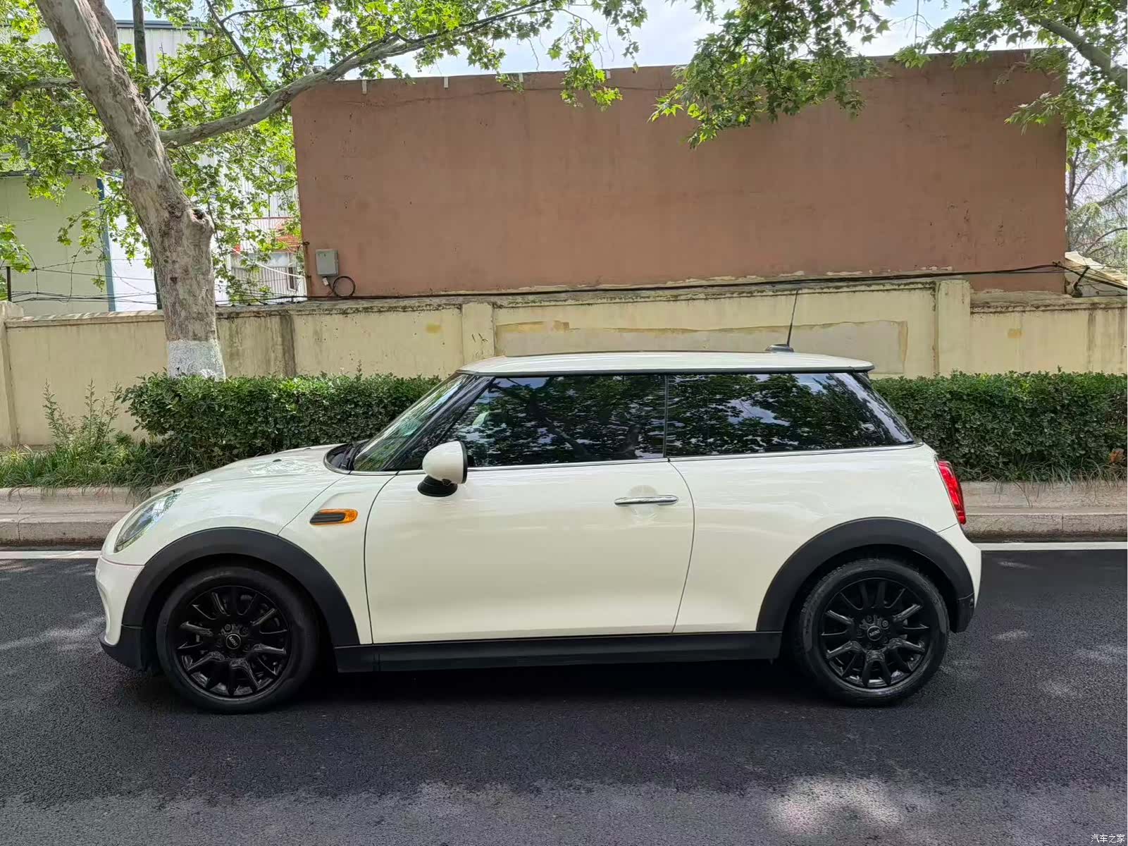 Mini ONE, 2019 4