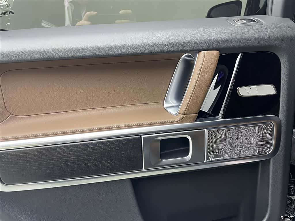 Mercedes-Benz G-Class, 2023 25