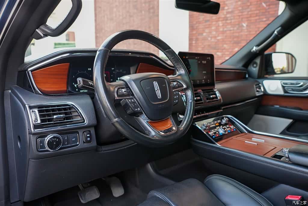 Lincoln Navigator, 2019 4