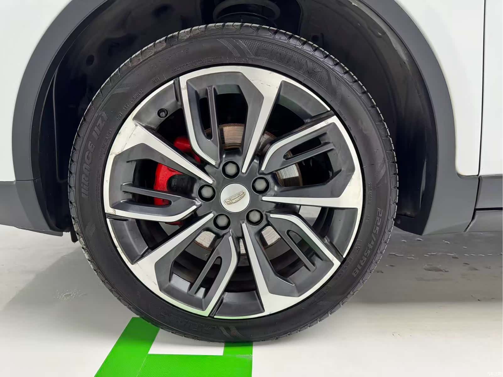 Geely Emgrand, 2019 8