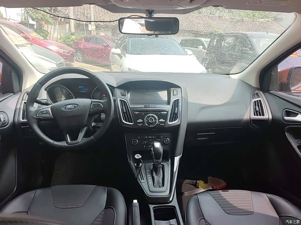 Ford Focus, 2015 10