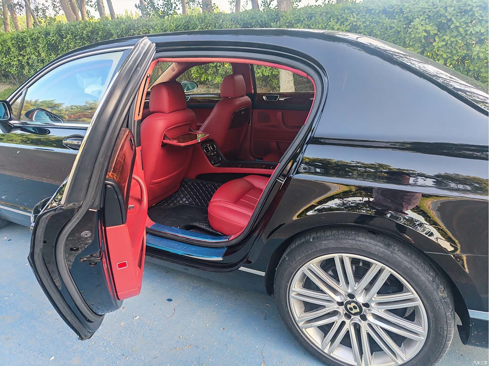 Bentley Flying Spur, 2007 7