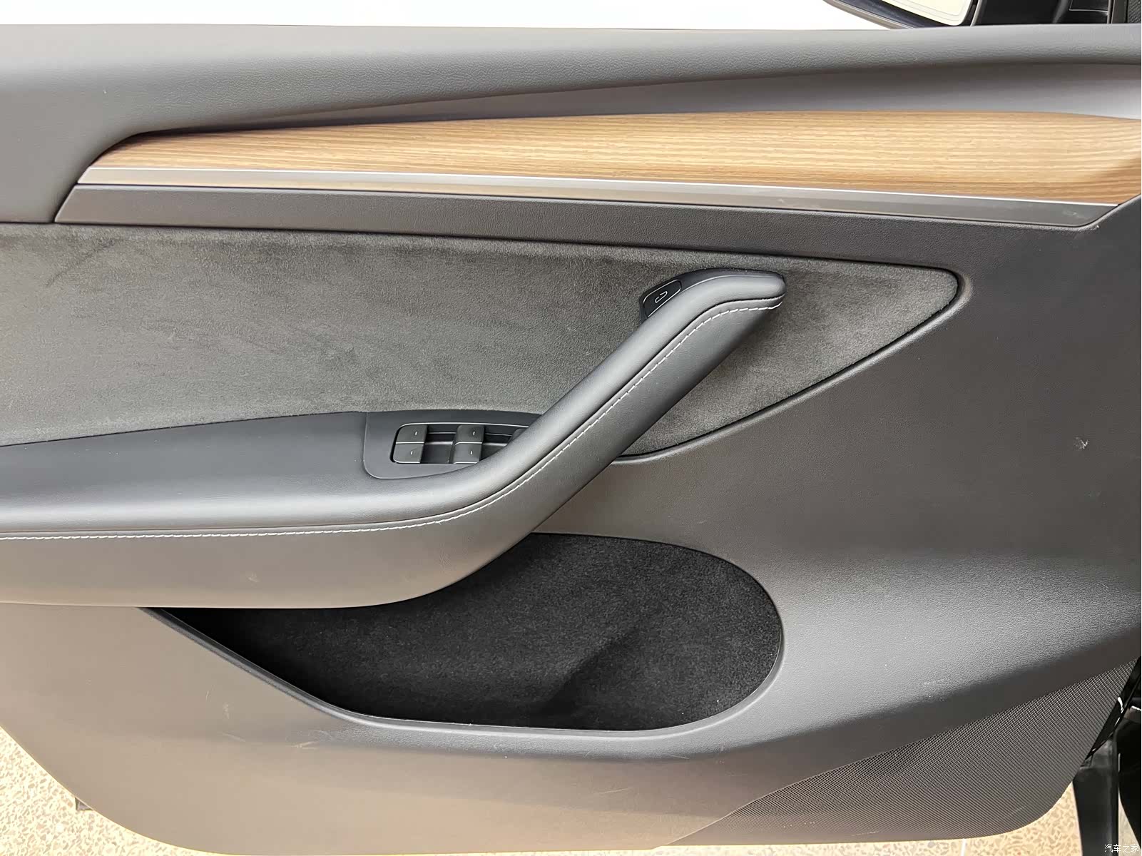 Tesla Model Y, 2023 13