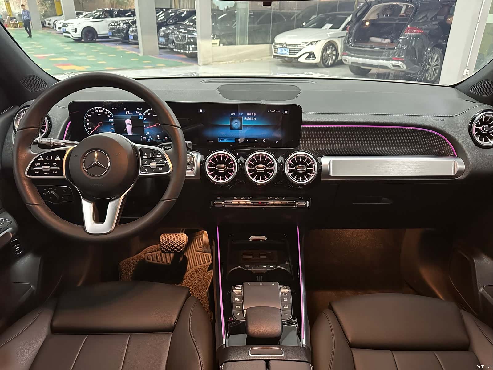 Mercedes-Benz GLB, 2023 все фото