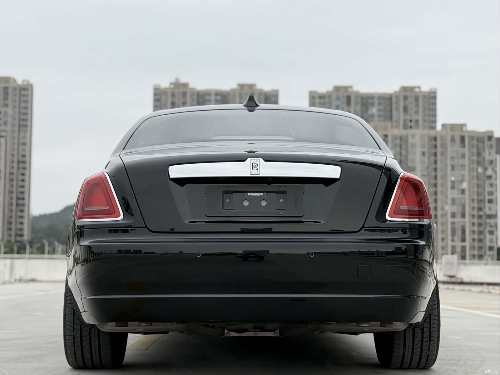 Rolls-Royce Ghost, 2018 12