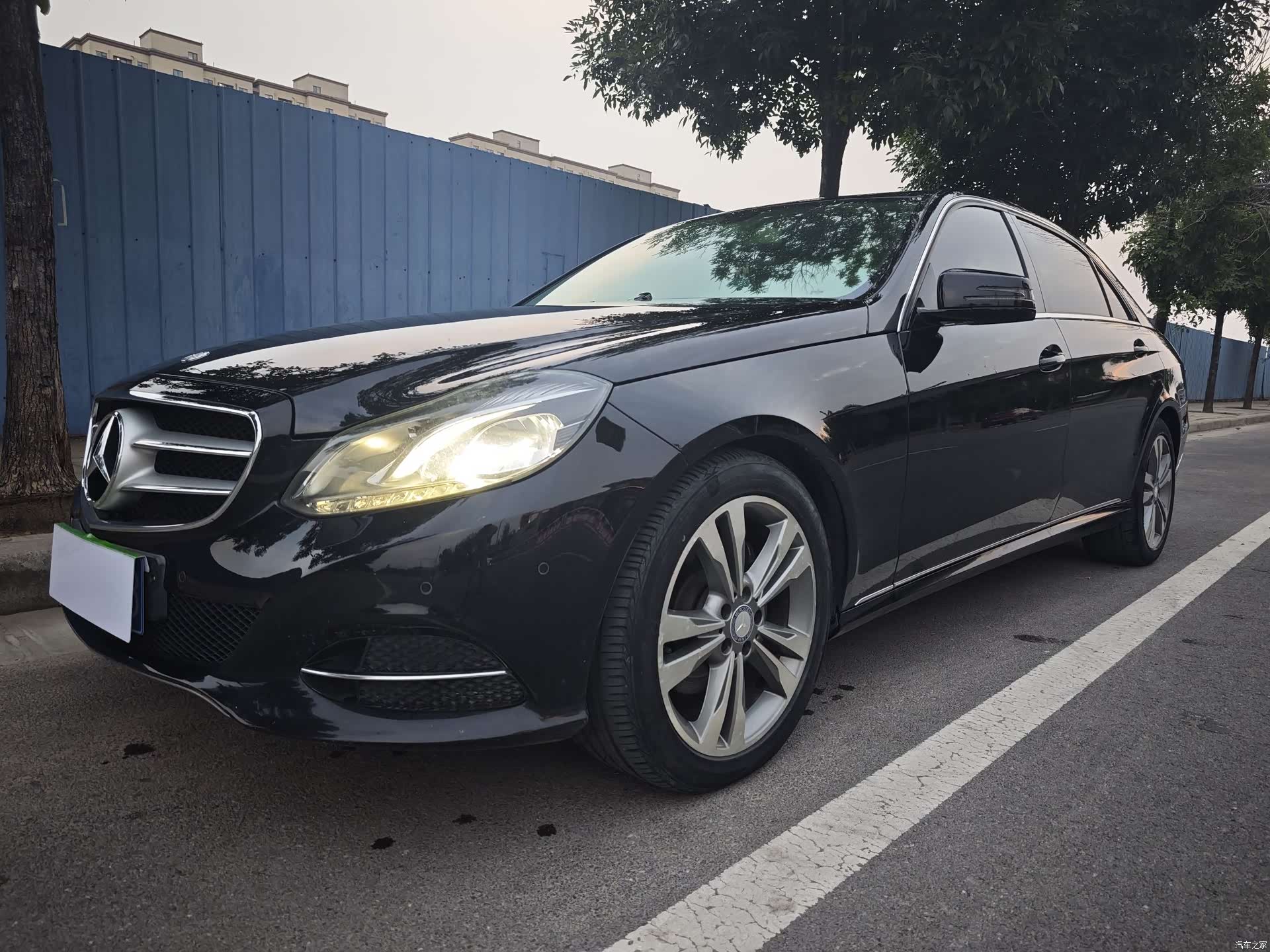 Mercedes-Benz E-Class, 2014 1