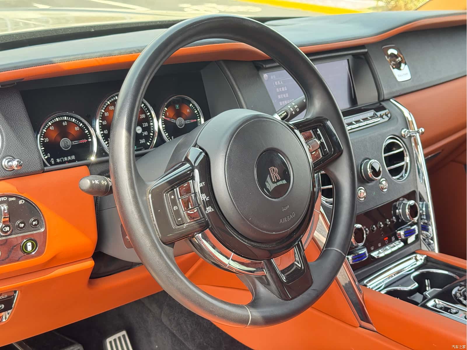 Rolls-Royce Cullinan, 2019 13