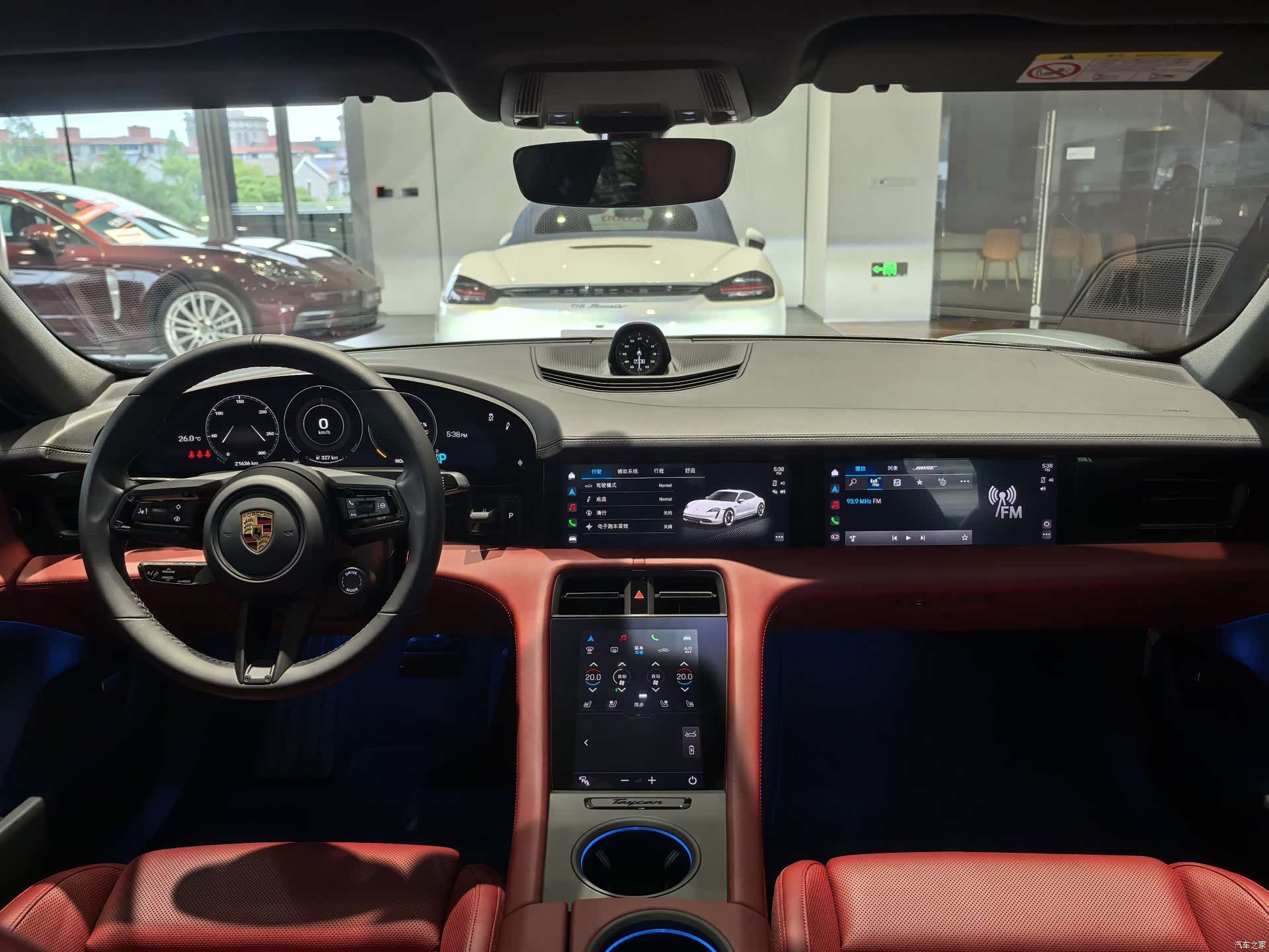 Porsche Taycan, 2022 все фото