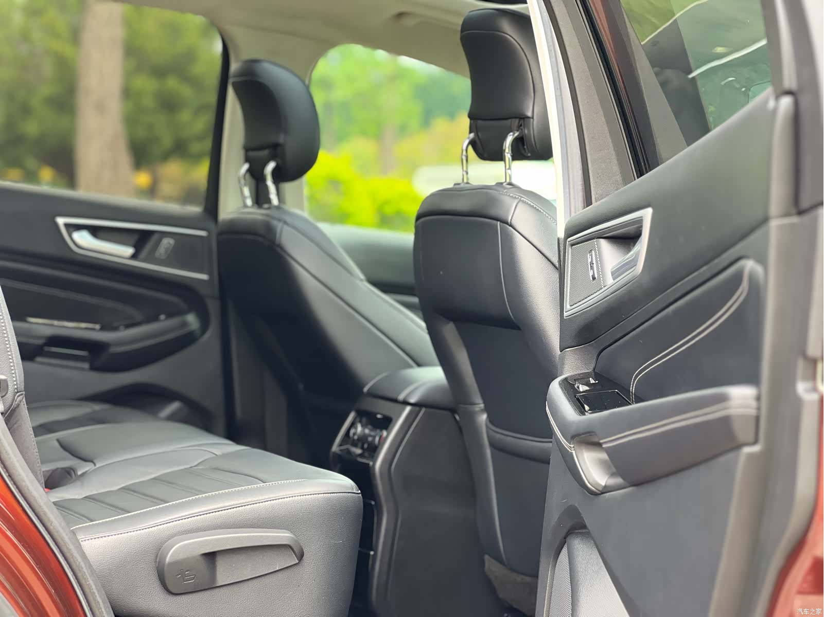 Ford Edge, 2016 17