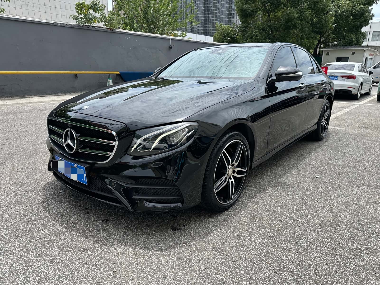 Mercedes-Benz E-Class, 2017 1