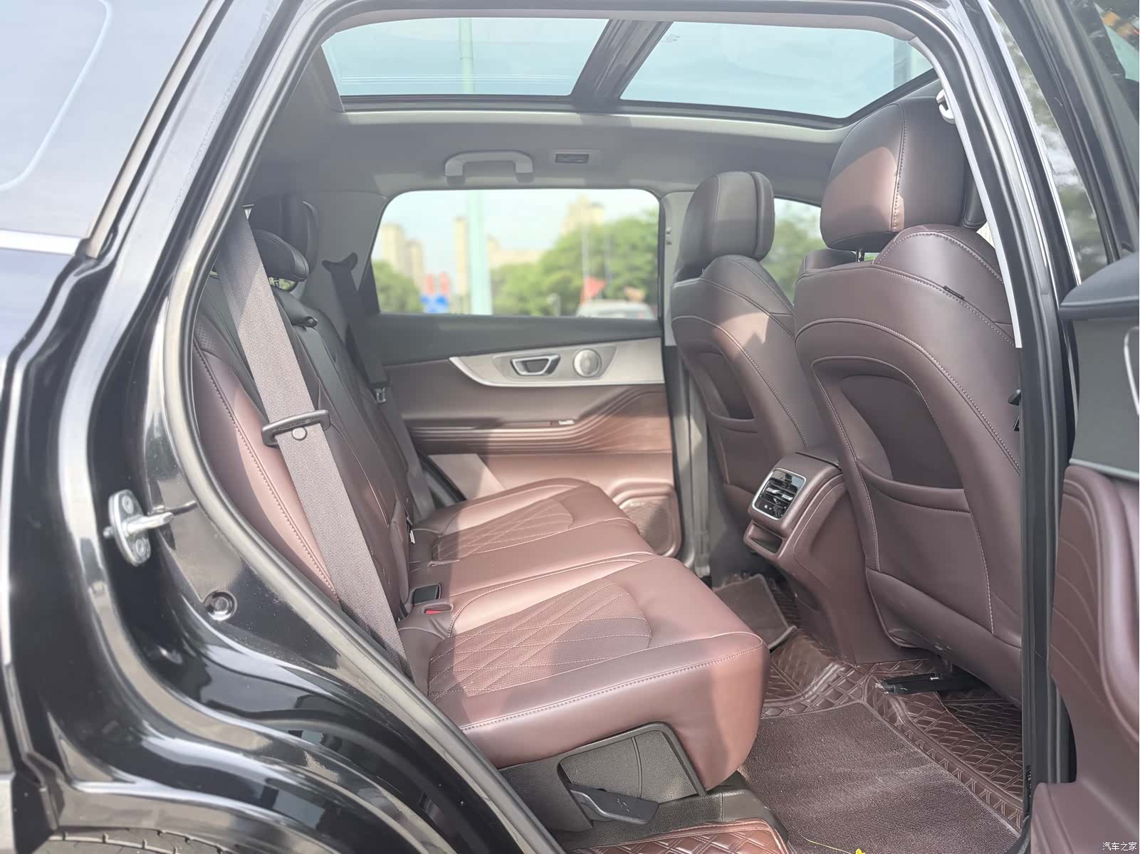 Chery Tiggo 8, 2023 11