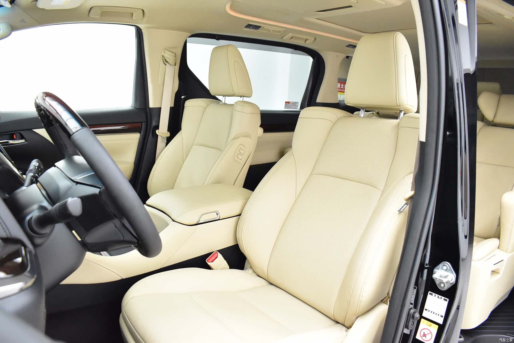 Toyota Alphard, 2016 7