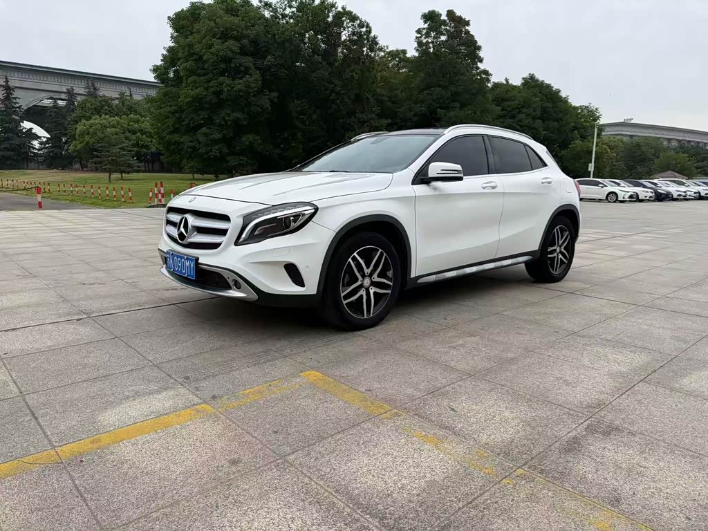 Mercedes-Benz GLA