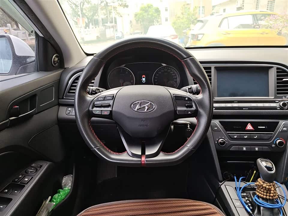 Hyundai Lead