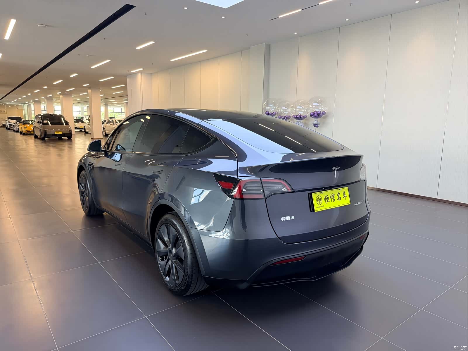 Tesla Model Y, 2024 все фото