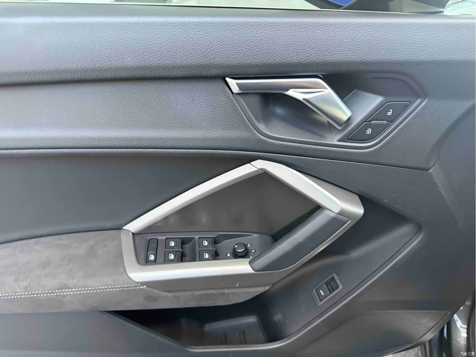 Audi Q3, 2023 10