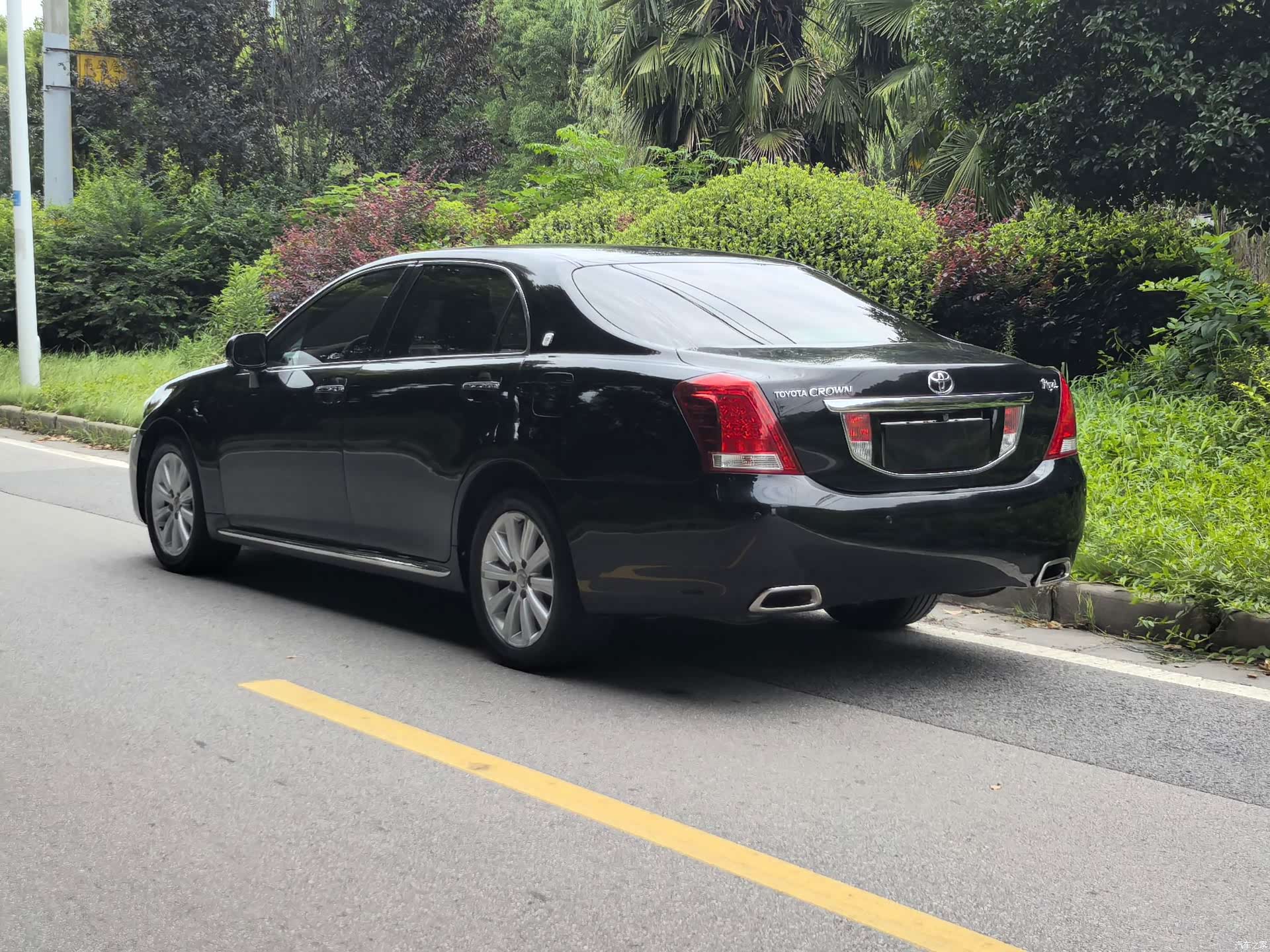 Toyota Crown, 2011 все фото