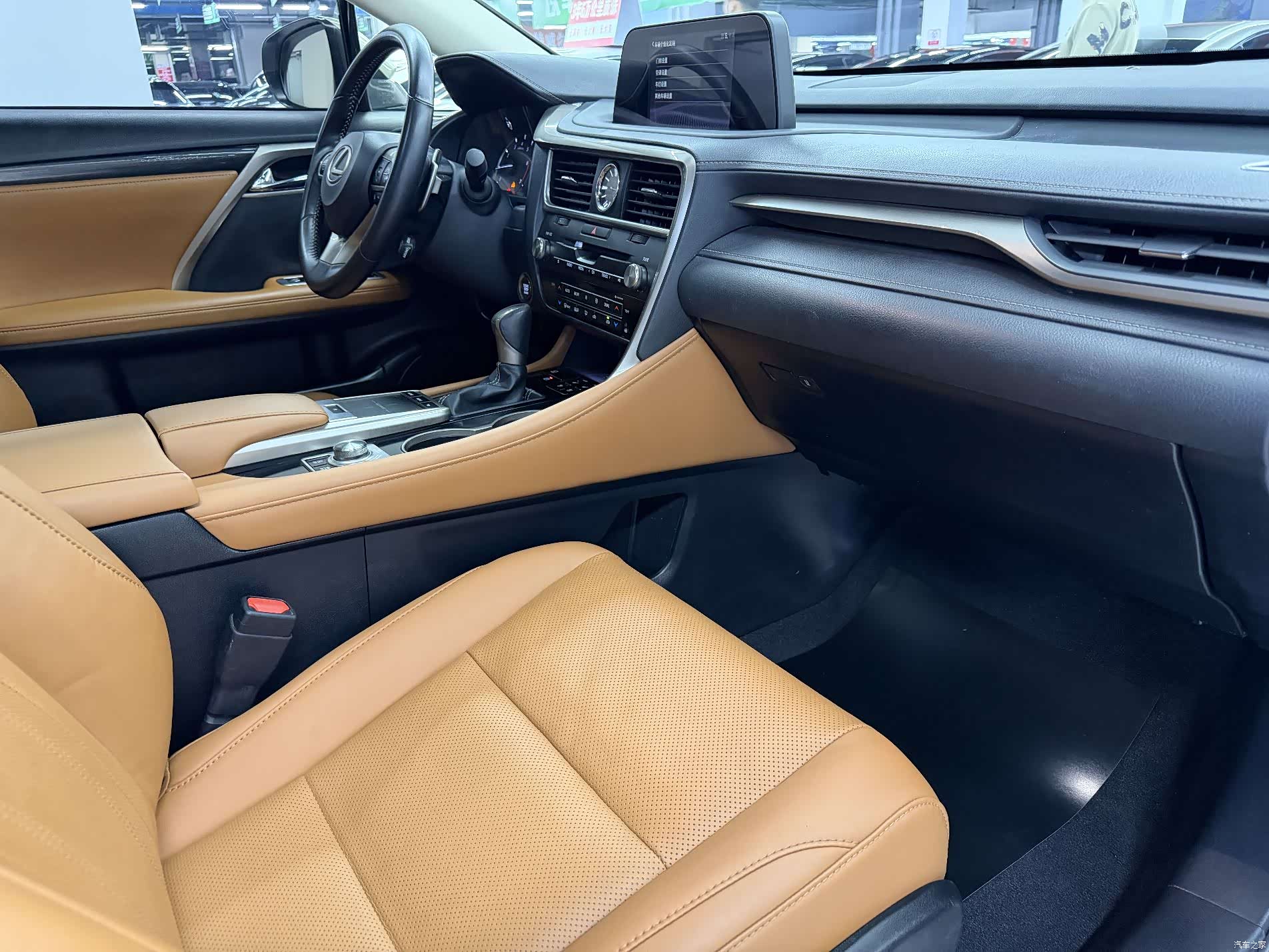 Lexus RX, 2019 8