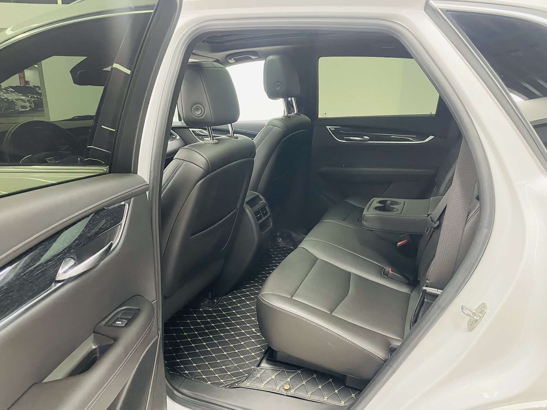 Cadillac XT5, 2024 8