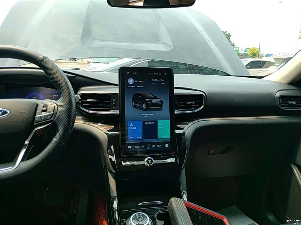 Ford Explorer, 2022 13