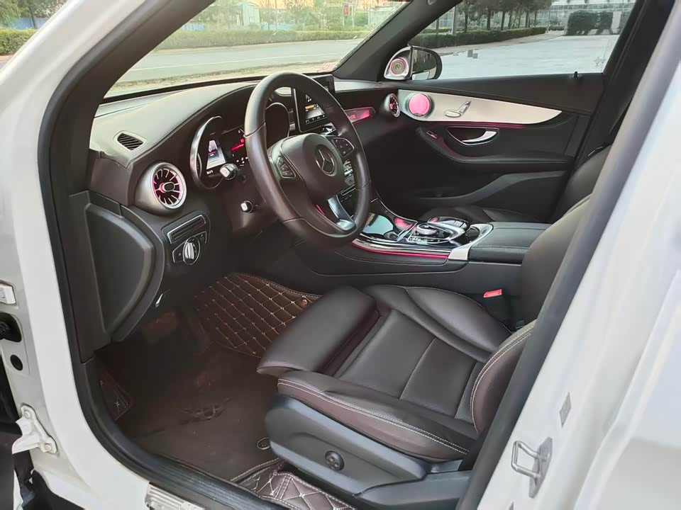 Mercedes-Benz GLC Mercedes-Benz GLC