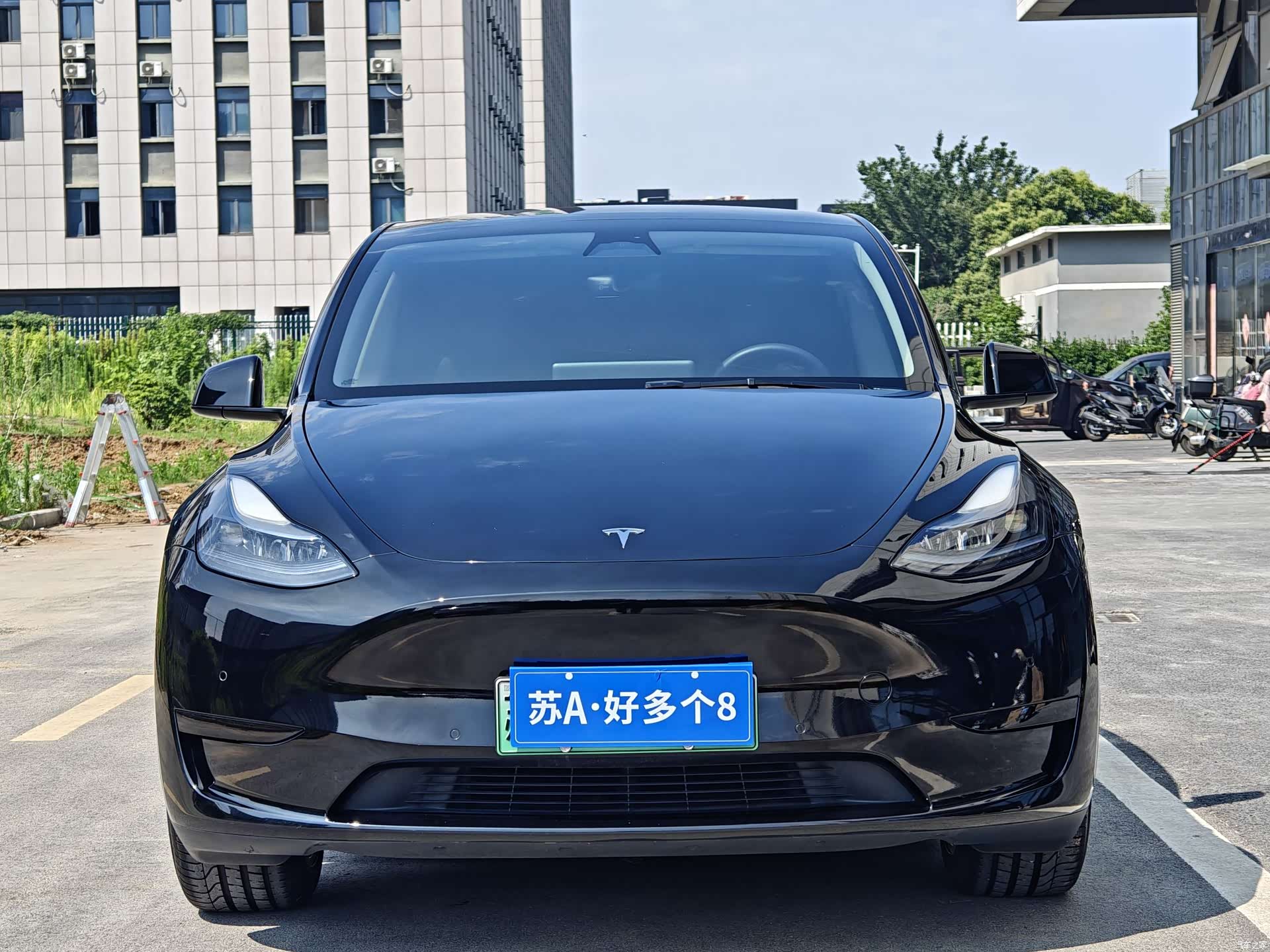 Tesla Model Y, 2023 2
