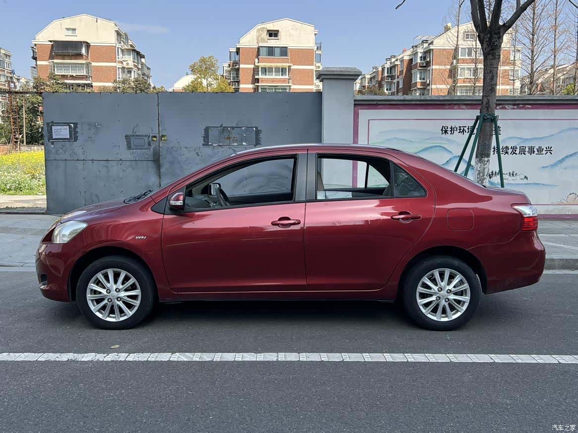 Toyota GL-i, 2011 12