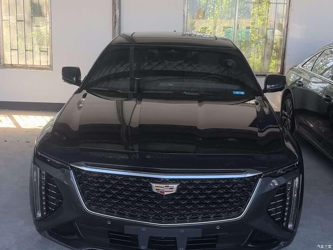 Cadillac CT6, 2023 2