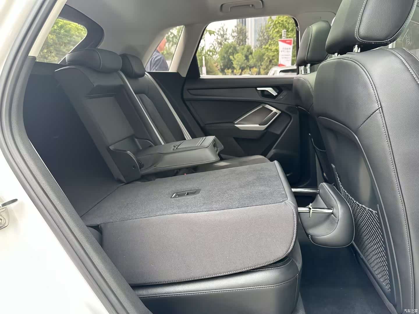 Audi Q3, 2020 11