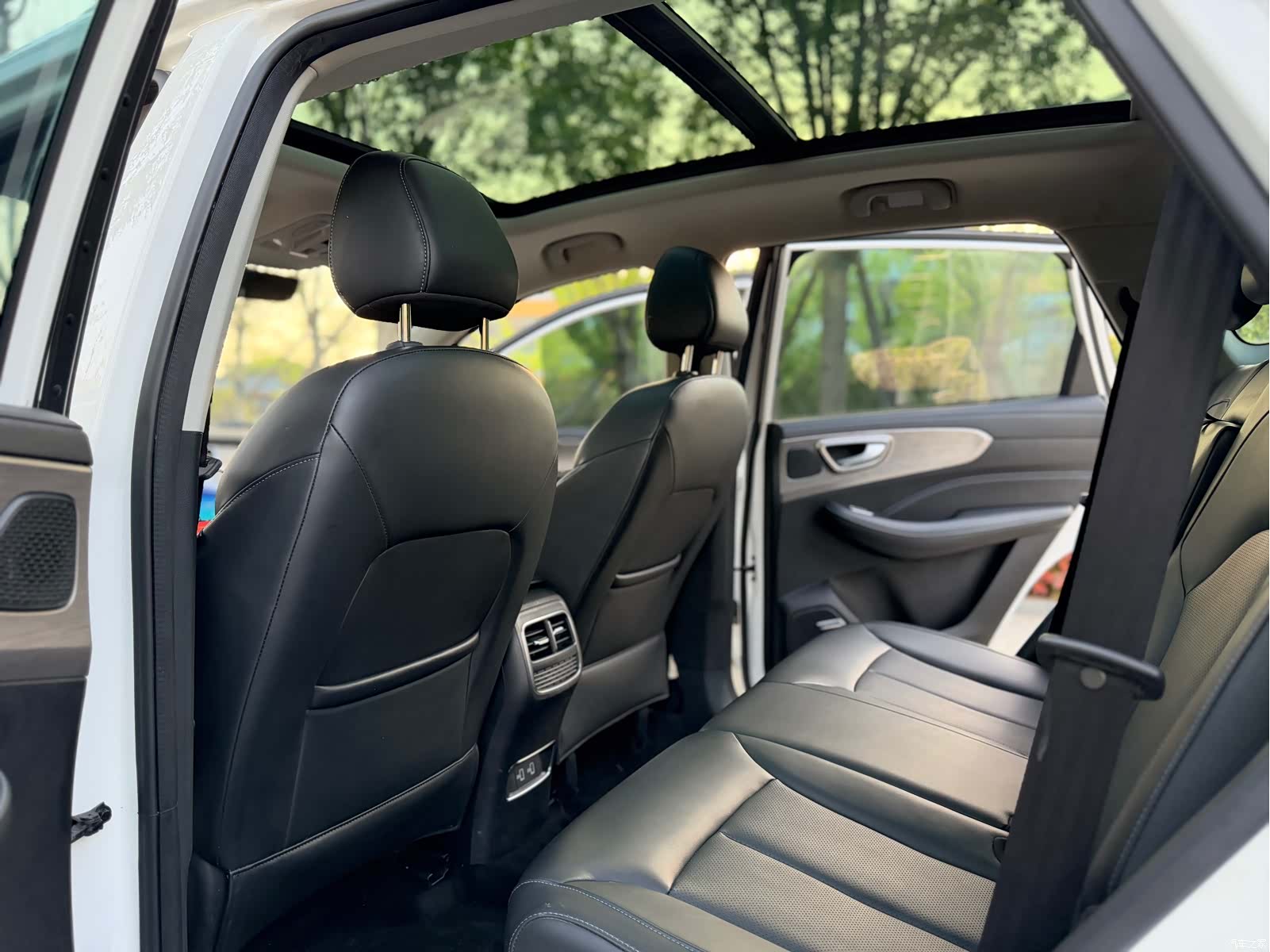 Roewe RX5, 2020 7