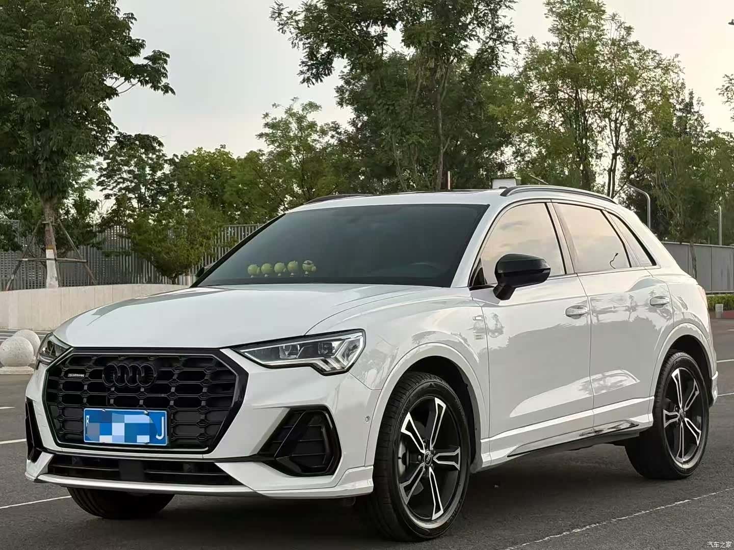 Audi Q3, 2023 1