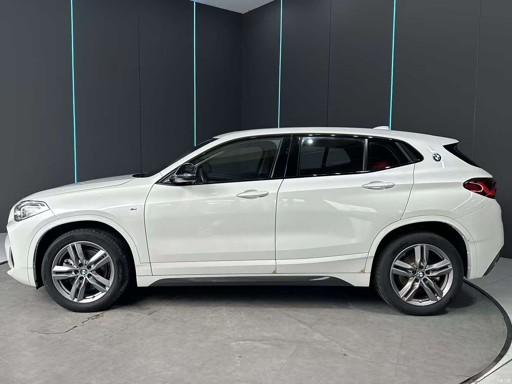 BMW X2, 2023 все фото