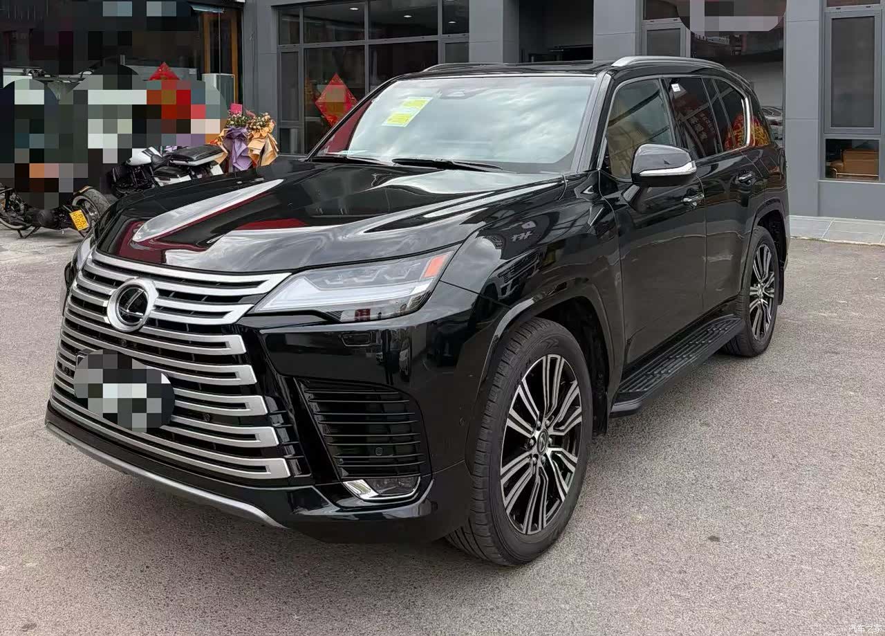 Lexus LX