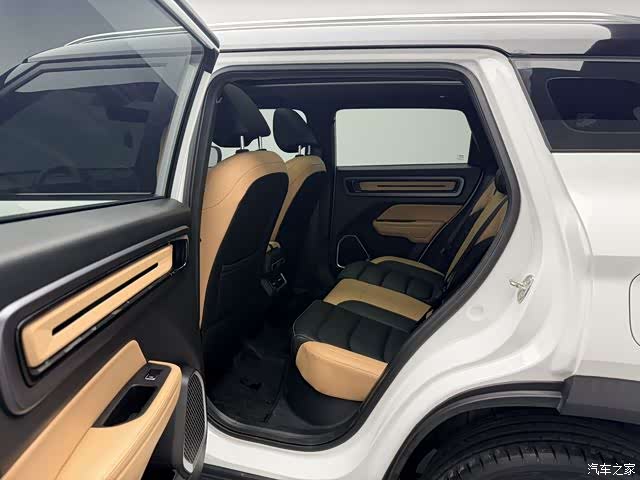 Geely Icon, 2023 14