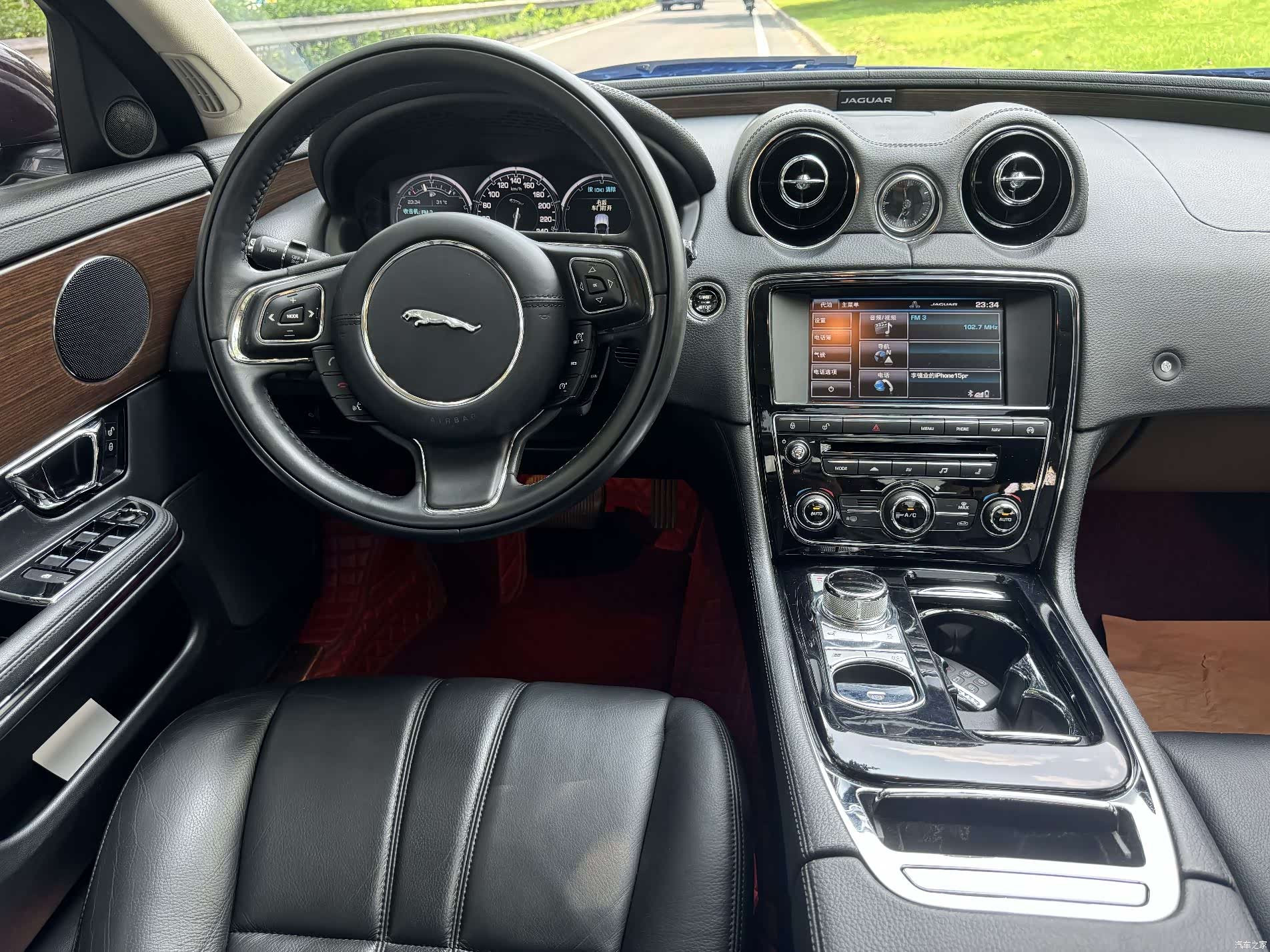 Jaguar XJ, 2014 15