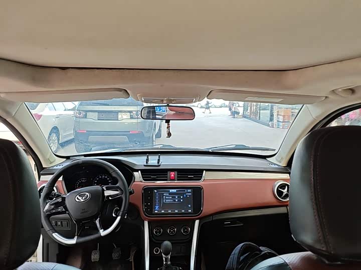BAIC Huansu S3 2016 S3 L 1.5L МКПП zun xiang xing