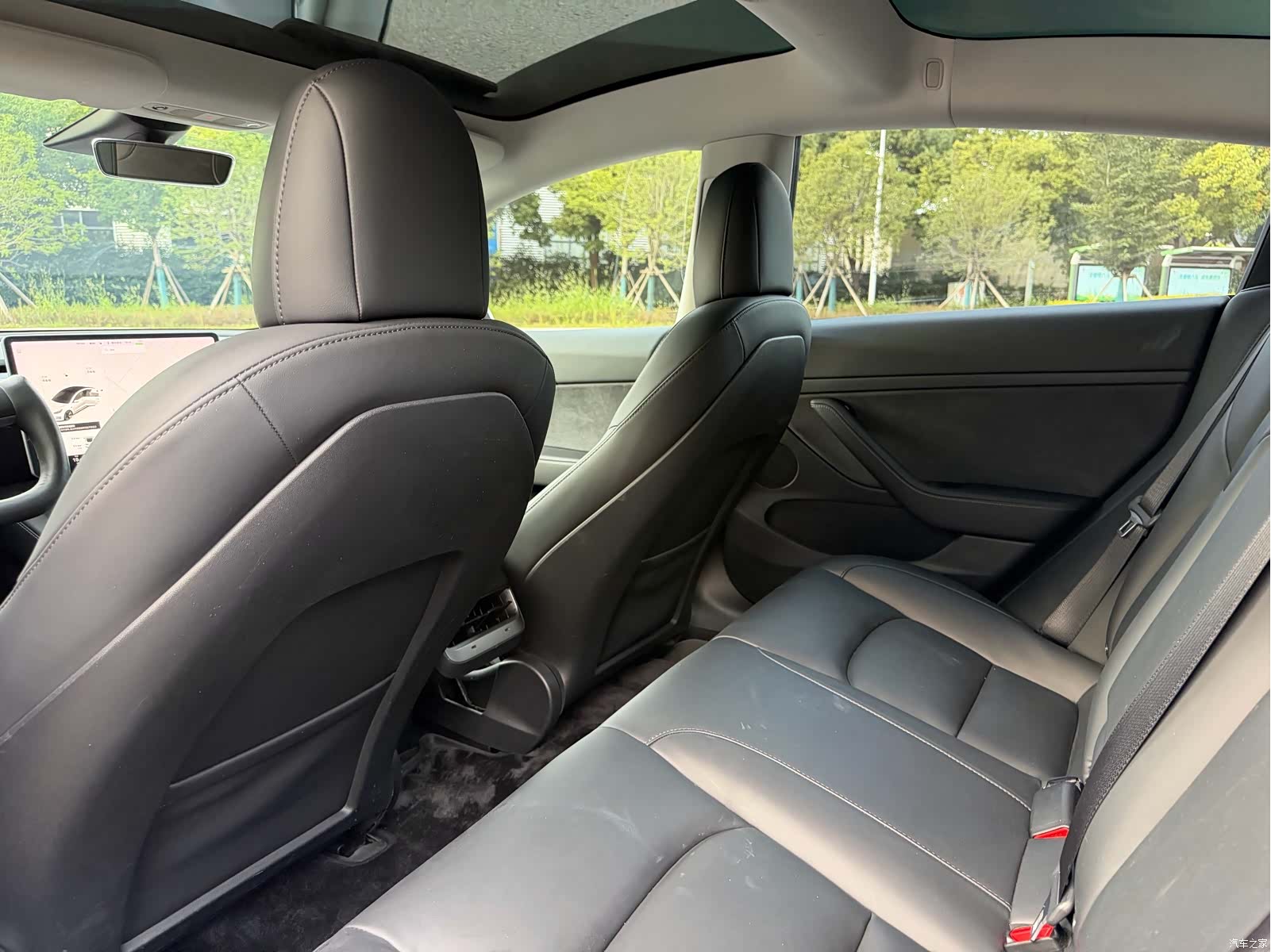 Tesla Model 3, 2021 все фото