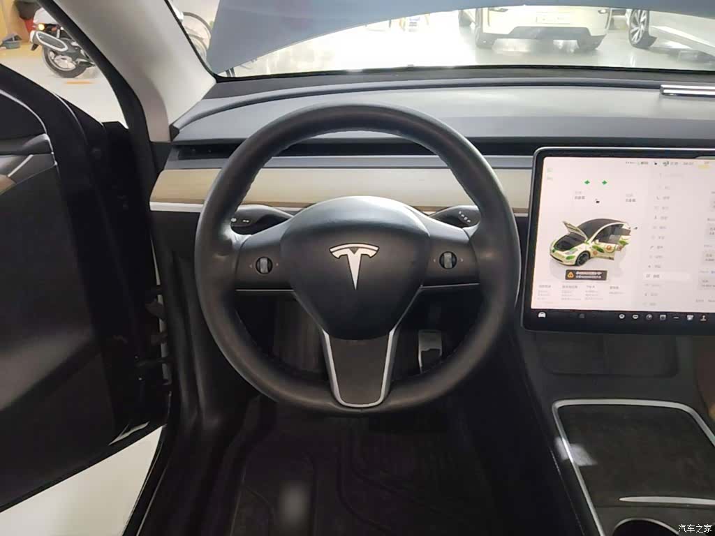 Tesla Model Y, 2022 11