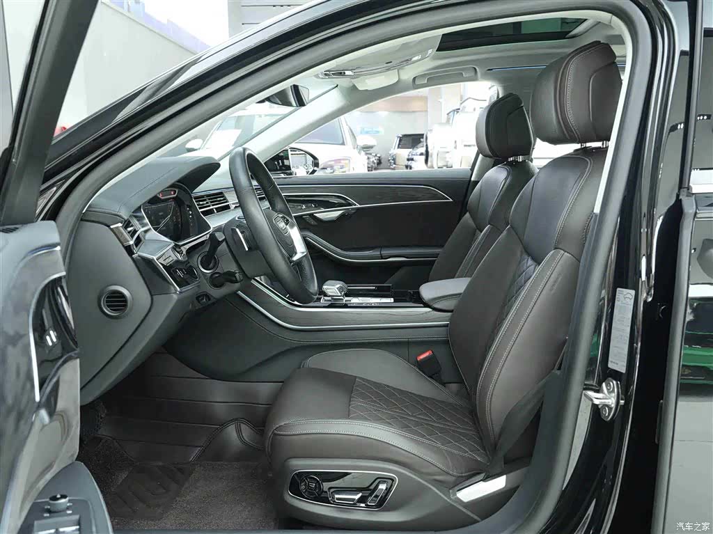 Audi A8L, 2023 11