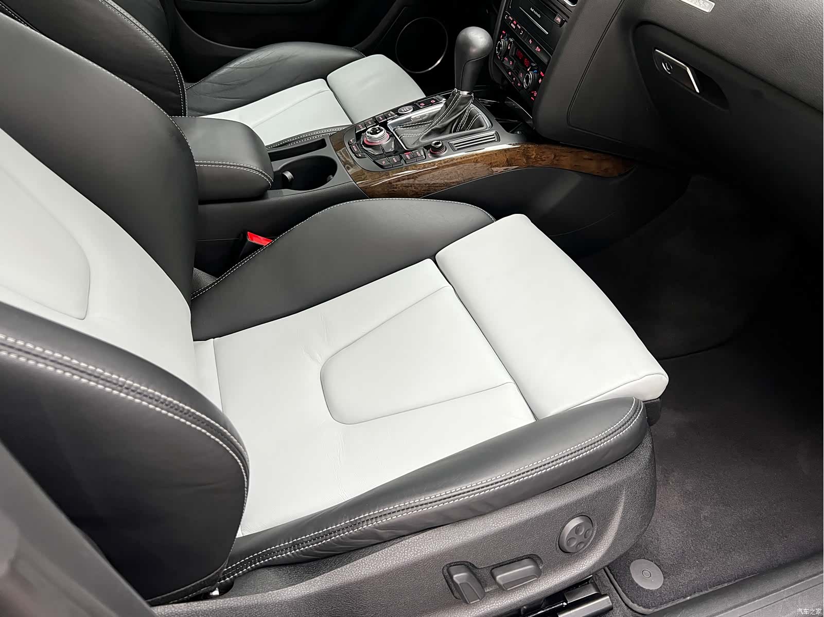 Audi S5, 2011 24