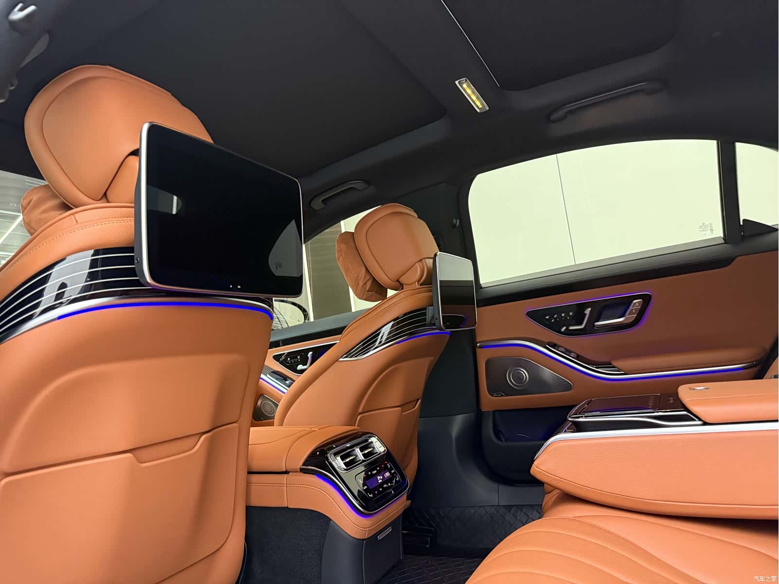 Mercedes-Benz S-Class, 2024 9