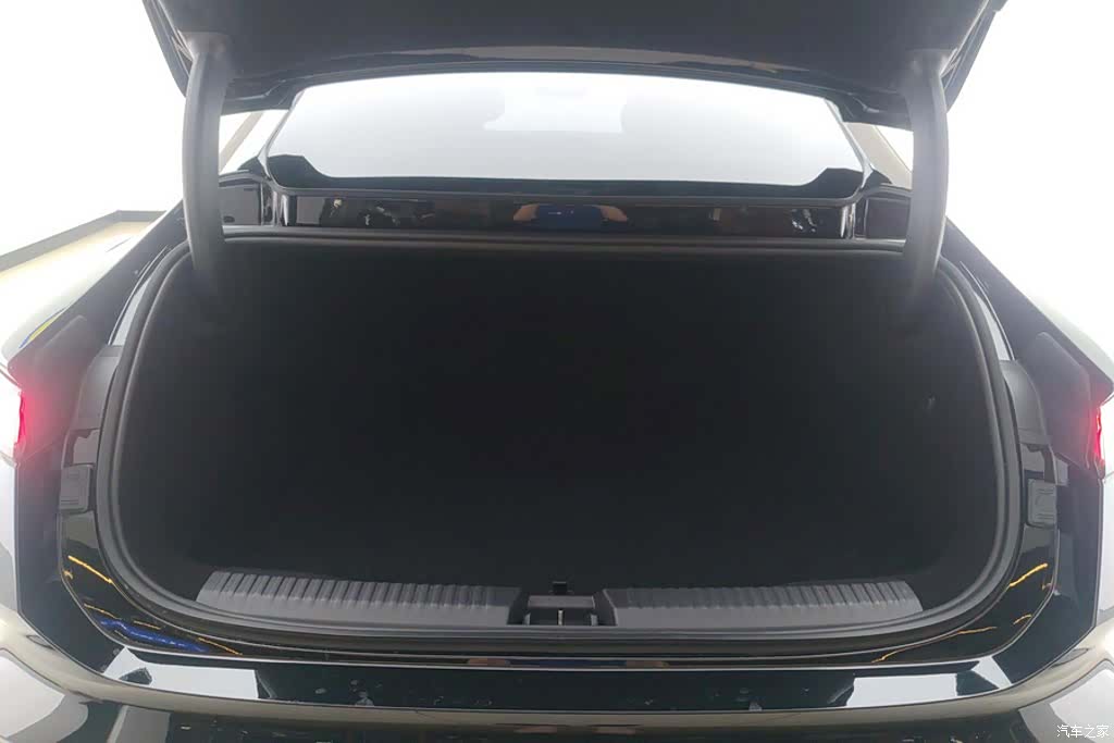 Lynk & Co 02, 2025 4
