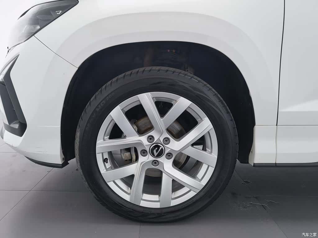 Volkswagen VS5, 2025 17