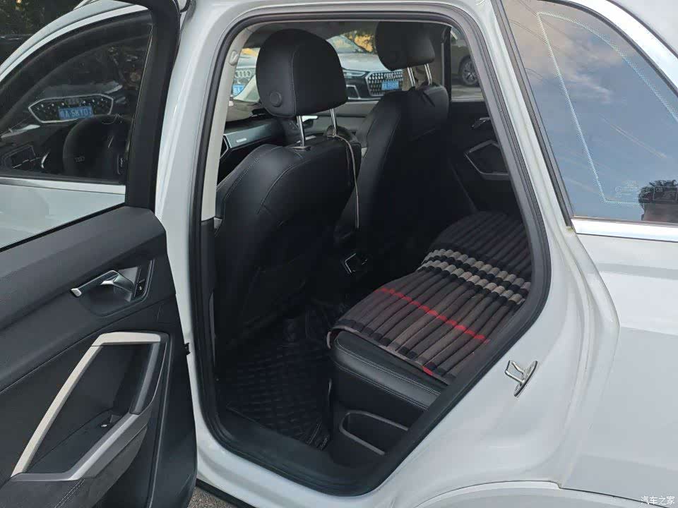 Audi Q3, 2022 2