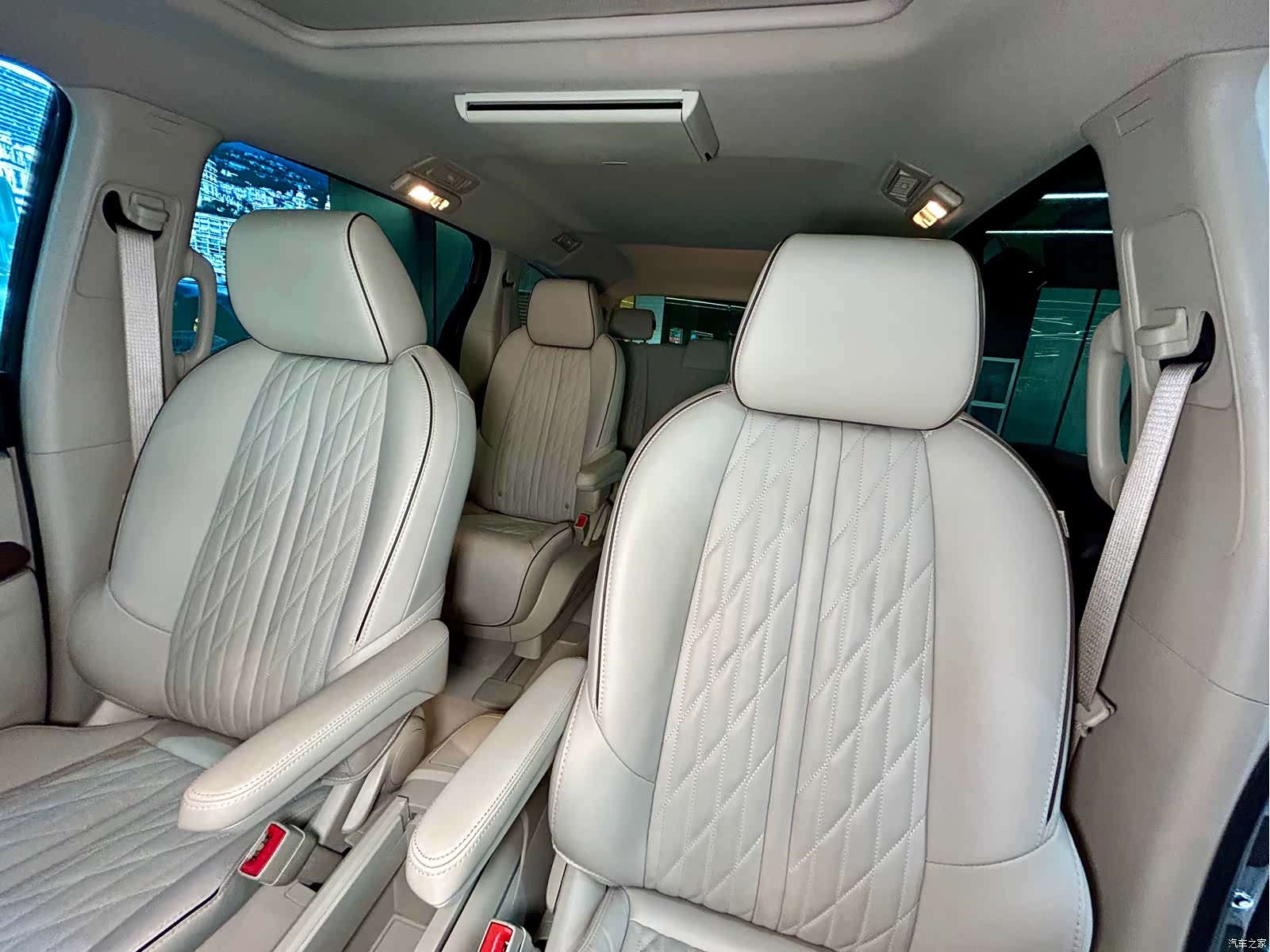 Buick GL8, 2022 10